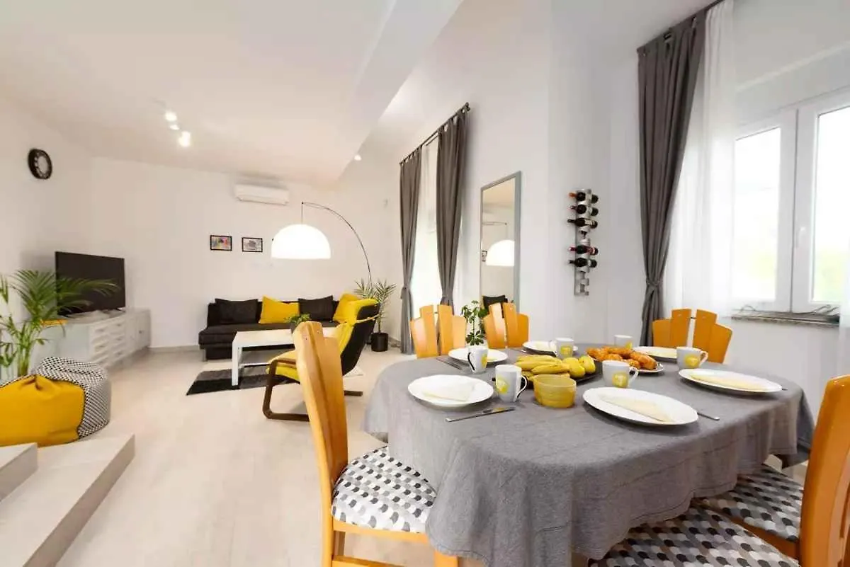 Holiday Home In Rijeka 49910 Croatia