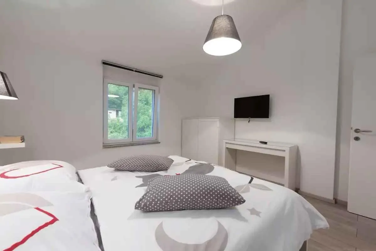 Holiday Home In Rijeka 49910